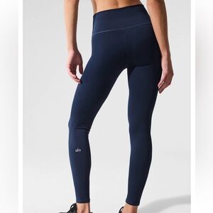Alo Yoga 7/8 High-Waist Airlift Leggings